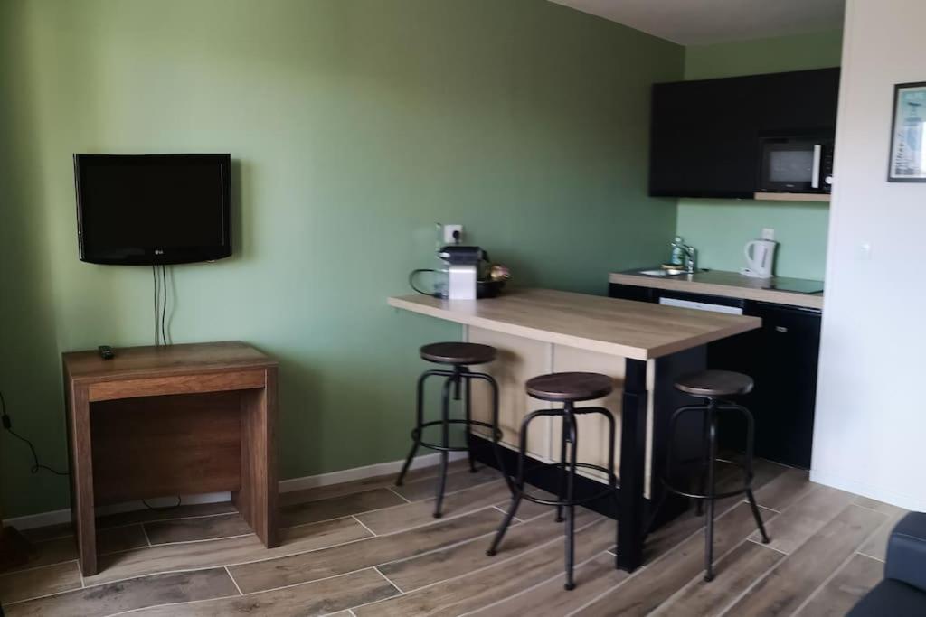 Au Pied Des Pistes Avec Parking Entierement Renove Apartman Huez Kültér fotó