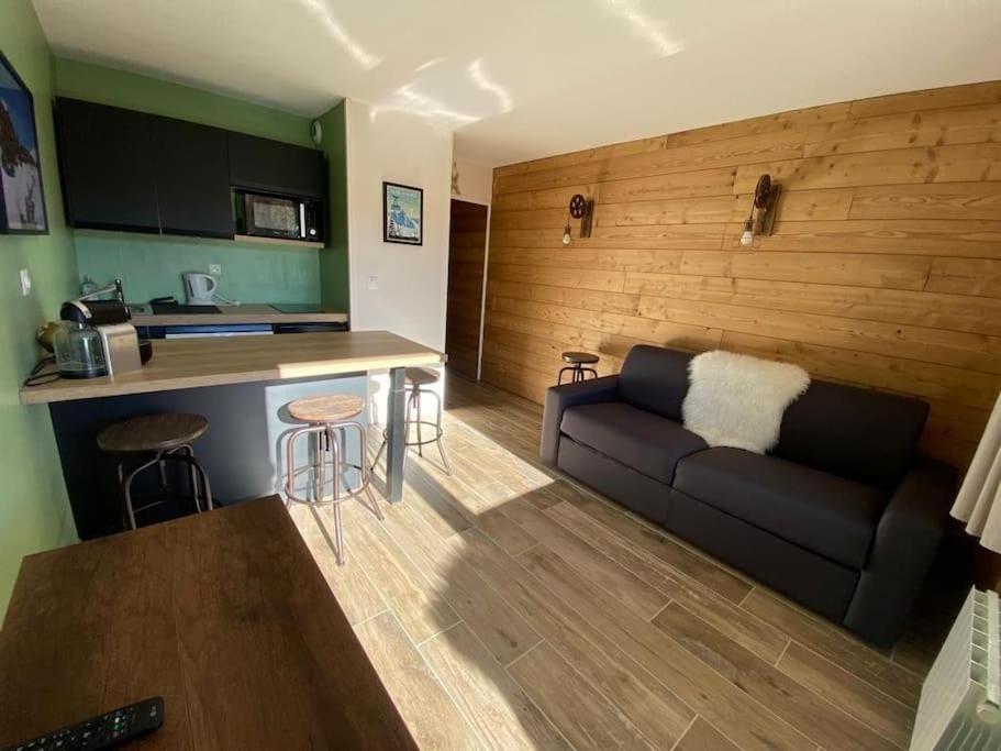 Au Pied Des Pistes Avec Parking Entierement Renove Apartman Huez Kültér fotó