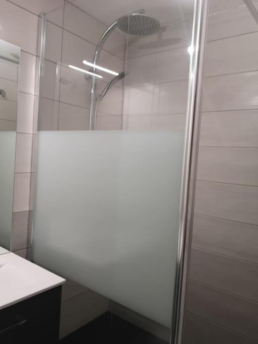 Au Pied Des Pistes Avec Parking Entierement Renove Apartman Huez Kültér fotó