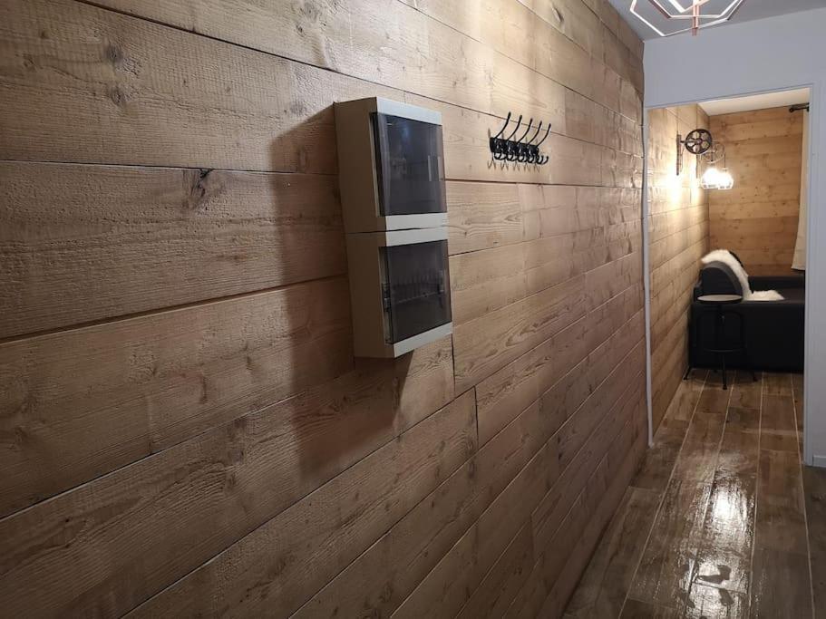 Au Pied Des Pistes Avec Parking Entierement Renove Apartman Huez Kültér fotó