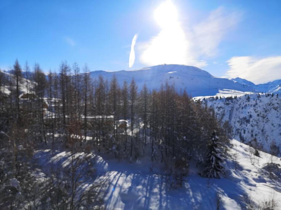 Au Pied Des Pistes Avec Parking Entierement Renove Apartman Huez Kültér fotó